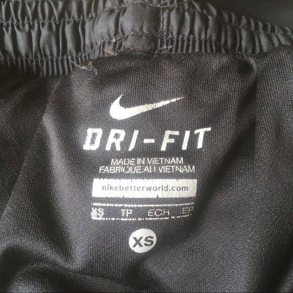 Nike Dri Fit Shorts - Picture 3 of 5